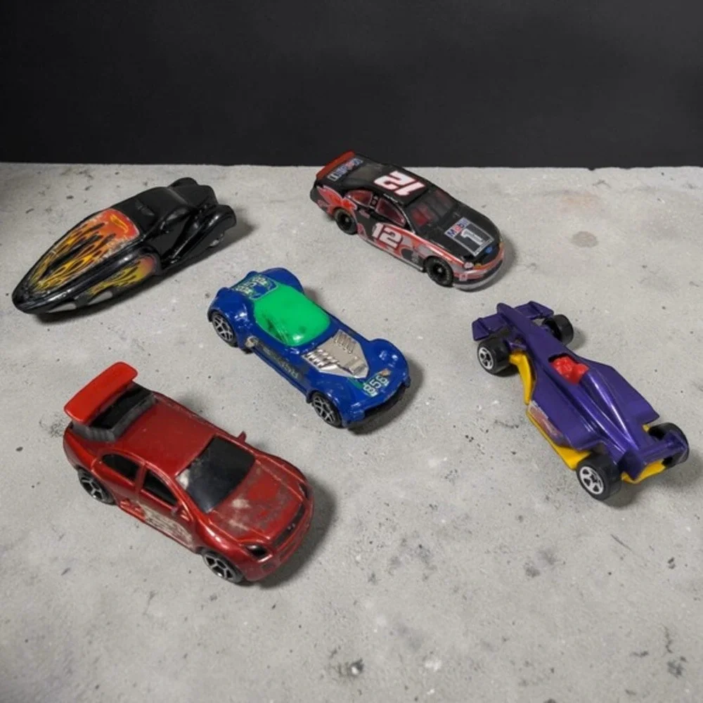 VTG Hot Wheels & Diecast‎ Lot NASCAR Mobil 1 #12 1/64 Formula 1 Sci-Fi Car 7pc